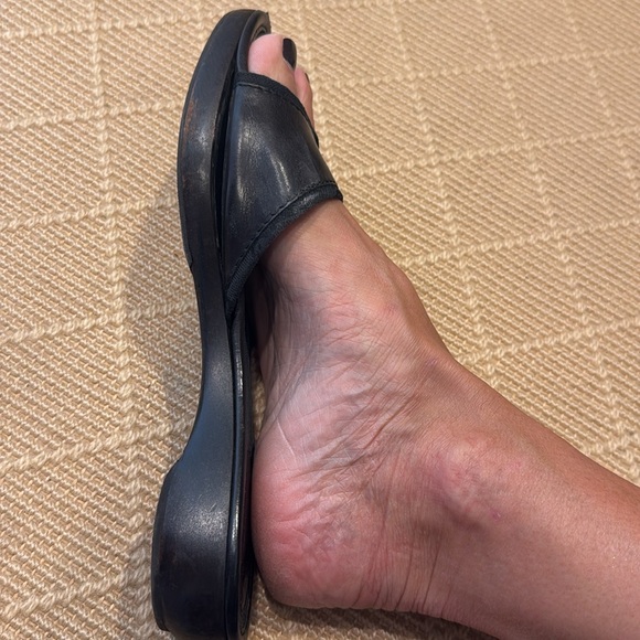 Gucci slide sandals size 8 - Picture 9 of 11